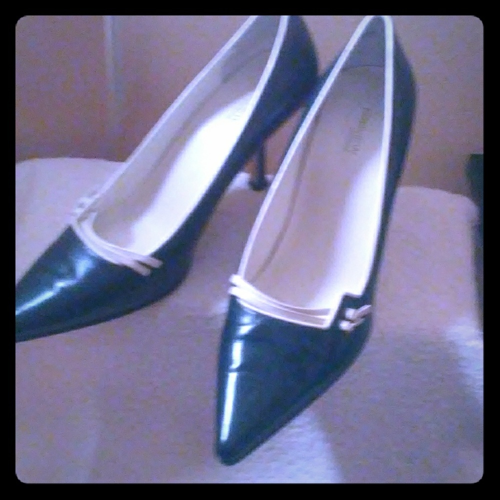 Navy blue heels